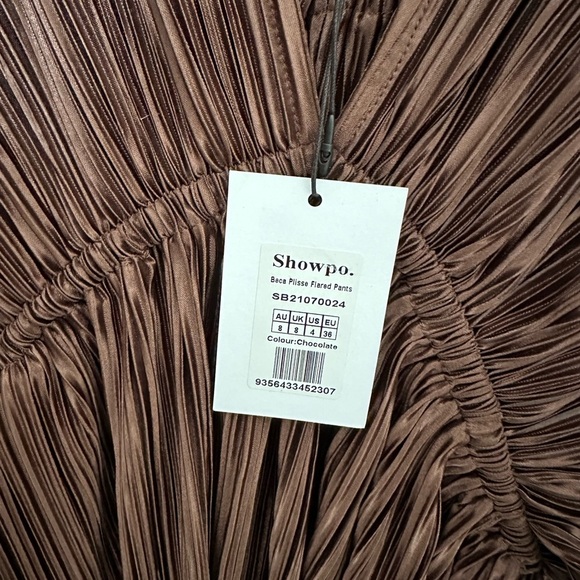 SHOWPO Beca Plisse Set in Chocolate - Picture 4 of 5